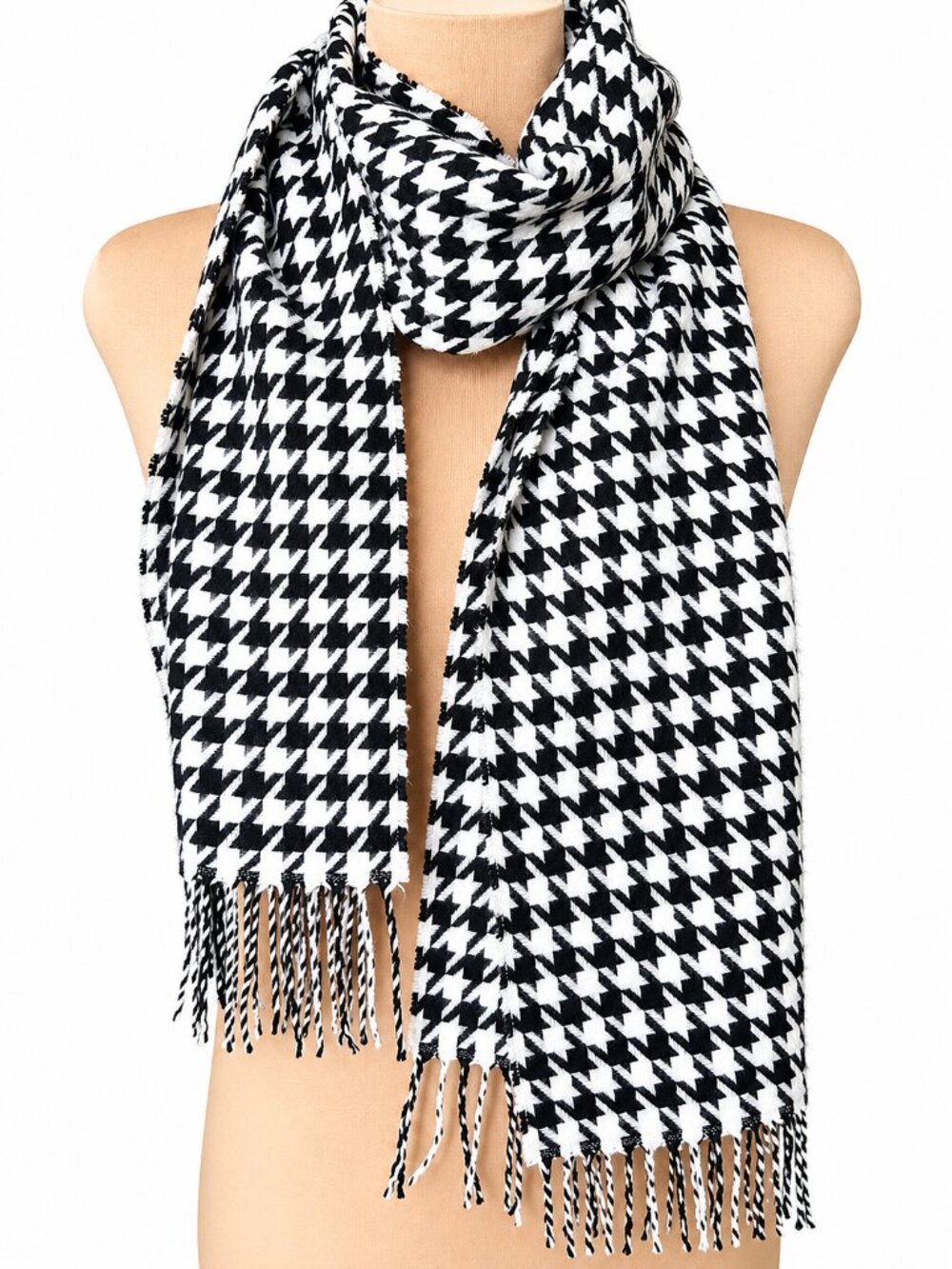 SOFTER THAN CASHMERE Houndstooth Scarf Black White Fringe Edges NWOT